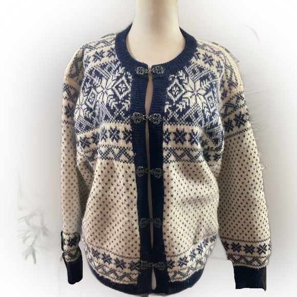 Simons Sweaters - SIMONS: Norwegian/ Scandi  Style Blue and Cream 100% Wool Long Sleeved Sweater.